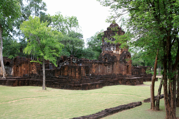 ปราสาทเมืองสิงห์ ที่เที่ยวสำคัญทางประวัติศาสตร์ริมแม่น้ำแควน้อย