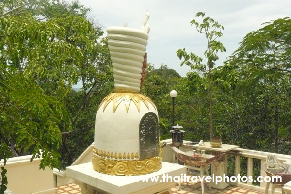 ศาลท่านพ่อพระพรหม