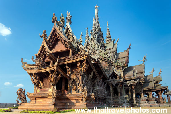 ปราสาทสัจธรรม ( Sanctuary of Truth )