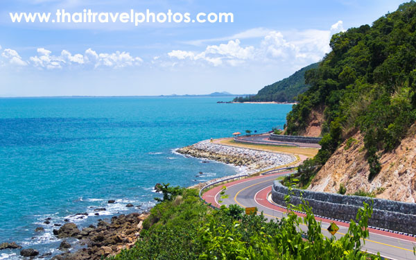 ถนนเฉลิมบูรพาชลทิต จุดชมวิวเนินนางพญา ( หาดคุ้งวิมาน จ. จันทรบุรี )