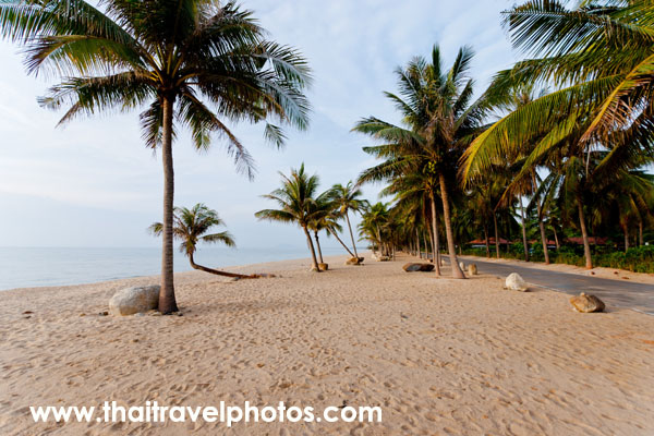 หาดบ้านกรูด จ.ประจวบคีรีขันธ์