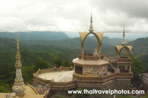 วัดพระธาตุผาซ่อนแก้ว